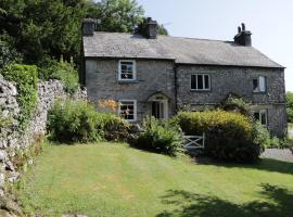 Coachmans Cottage, hotel dengan parkir di Levens