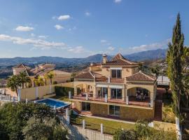 Holiday Home Villa Unica by Interhome, golfhótel í Fuengirola