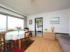 Apartment Astrid 702 with parking by Interhome