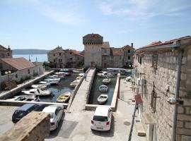 Apartments More, Hotel in Kaštela