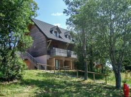 Apartment Le Bois de la Reine-1 by Interhome, hotel a Super Besse