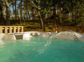 Lagganlia Lodges and Camping Pods, hotel with parking in Kincraig