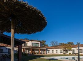 Casa Rural Los Tres Lugares, soodne hotell sihtkohas San Martín de Trevejo