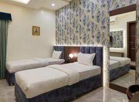 Hotel Rose Gold, hotel v destinaci Ahmednagar