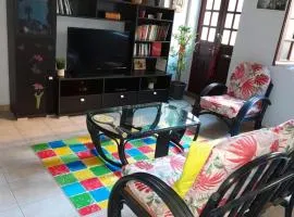 Maison charmante à Saint-Pierre avec parking et Wi-Fi.
