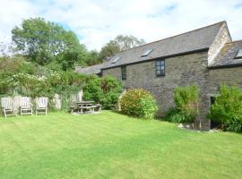 Meadow Cottage, pet-friendly hotel in Fowey