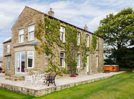 Cringles House, hotel with parking in Silsden