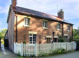 Aqueduct Cottage, holiday home in Chirk