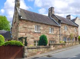 Ash House, holiday home in Alton