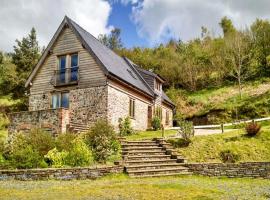 Hiraeth, hotel near Cefnllys Castle, Penybont