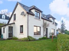 Pool House, holiday home in Midtown Brae