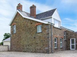 The Grange, cottage in Walton West