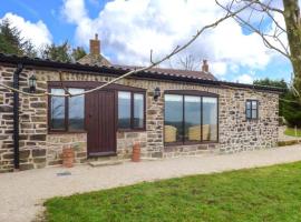 Upper Greenhills Farm, holiday home in Foxt