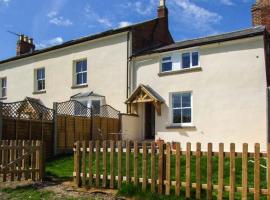 Cotswold View, holiday home in Shottery