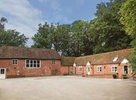 Finwood Cottage 1, villa í Rowington