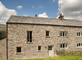 Dale House Farm Cottage, luxury hotel in Weathercote