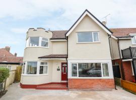 Roma, vacation home in Rhos-on-Sea