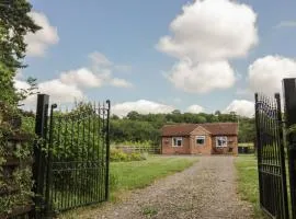Lawn Lodge