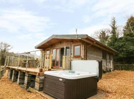 The Cabin, hotel with parking in Garnant