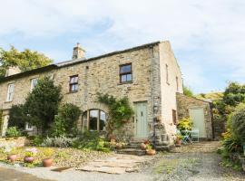 Barn Cottage，West Burton的有停車位的飯店