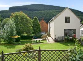 Tailor's Cottage, hotel with parking in Abbey-Cwmhir