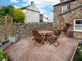 Bakers Cottage, hotel with parking in Newbiggin