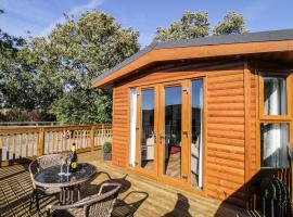 Beech Tree Lodge, villa in Skirpenbeck