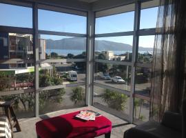 Top Floor Bed and Breakfast, B&B di Paraparaumu Beach