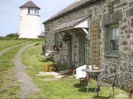 Three Gates, holiday home in Llangoed