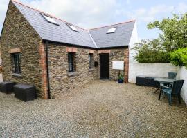 The Old Stables – domek wiejski w mieście Llanllawer