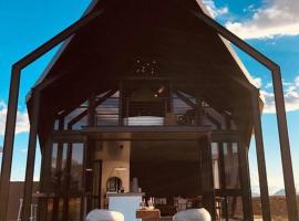 Cellar1980, hotel with hot tubs in Robertson