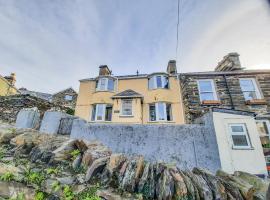 Bryn Bethel, cottage in Penrhyndeudreath