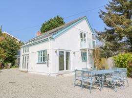 Scott's Cottage, cottage in Helston