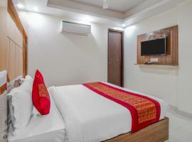 Hotel Classic Paradise Inn, hotel dicht bij: Internationale luchthaven Indira Gandhi (Palam) - DEL, New Delhi