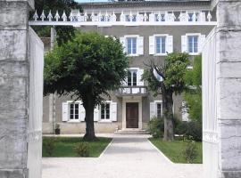 La Saudade, hotel para famílias em Saint-Péray