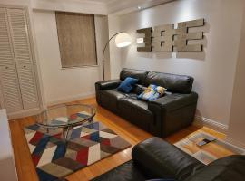 Garland Stylish 2 Bedroom Apartment A Minute Walk From Station, apartamentai Londone