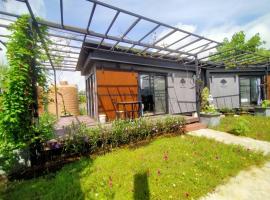 Uthaithani Resort, family hotel in Uthai Thani