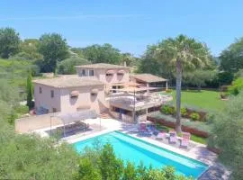 Serene Luxurious Hillside Villa near Cannes