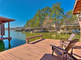 Lake Livingston Retreat with Boat Dock and Slip!, hotel in Coldspring