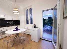 LOFT PORTICI in Bologna city, hotel din Bologna