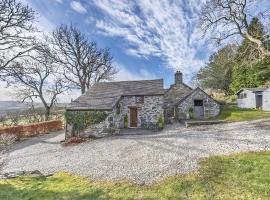 Beautiful 16th Century Ty Cerrig Cottage, set in stunning grounds with great views