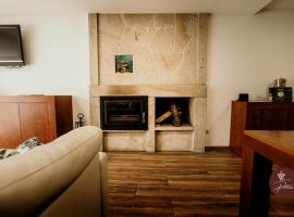 Casa da Adega - Quinta da Portela, hotel in Terras de Bouro