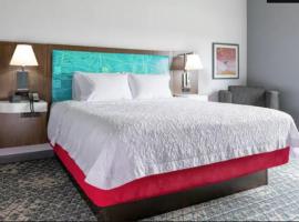 Hampton Inn & Suites Chico, Ca, hotell sihtkohas Chico huviväärsuse Sierra Nevada Taproom & Restaurant lähedal