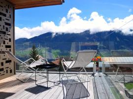 Panoramic Ecodesign Apartment Obersaxen - Val Lumnezia I Vella - Vignogn I near Laax Flims I 5 Swiss stars rating, hotel met parkeren in Vella