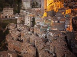 Rasna Heart Guest House, cheap hotel in Sorano