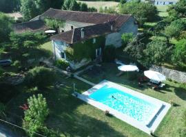 Les Granges de la Leigne, Ruffec, hotel with parking in Condac