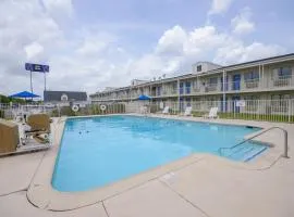 Motel 6-Webster, TX - Houston - Nasa Lake