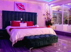 Gold Crown International Hotel With Complementary Breakfast and WiFi