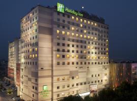 Holiday Inn Nanjing Aqua City, an IHG Hotel, מלון בנאנג'ינג