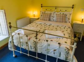 The Sunshine Annex at Lower Fields Farm, pet-friendly hotel in Napton on the Hill
